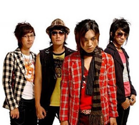 lagu heavy rotation versi jrock
